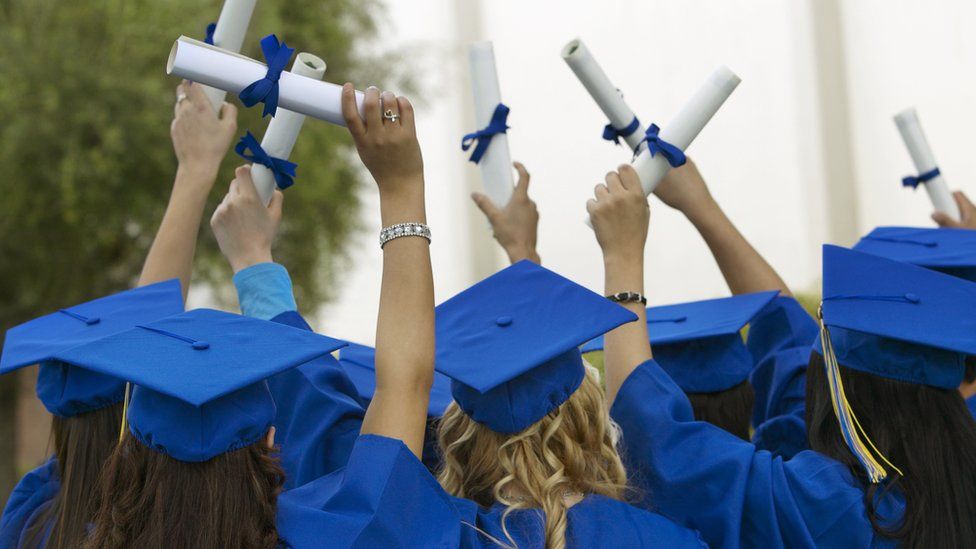 Welsh universities consider scholarships for refugees BBC News