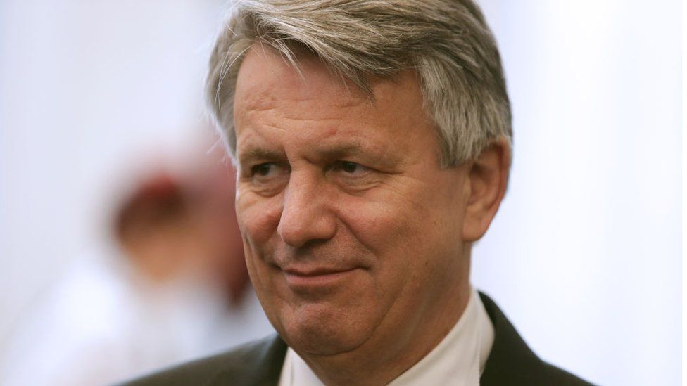 former shell boss ben van beurden's pay package jumps to £9.7m - bbc news