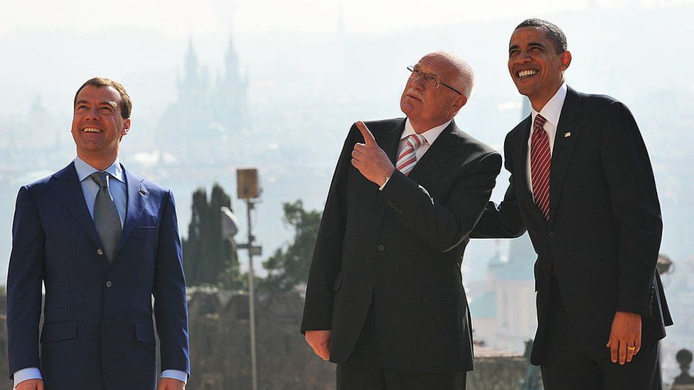 Barack Obama poses for a photo with his Czech counterpart Vaclav Klaus (C) and Russian President Dmitry Medvedev at Prague Castle on April 8, 2010