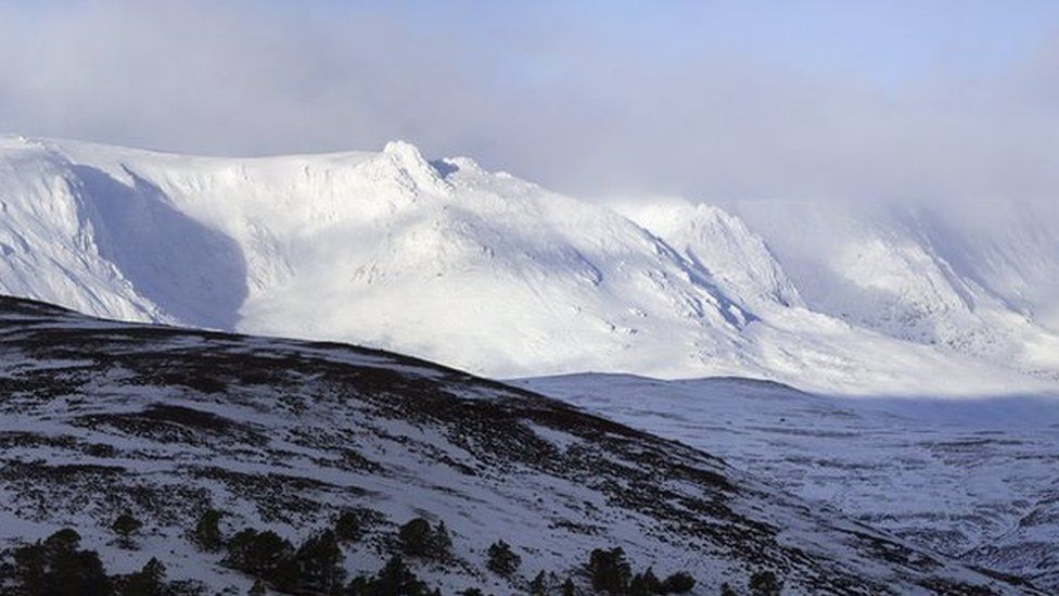 Five-year plan for UK's biggest national park - BBC News