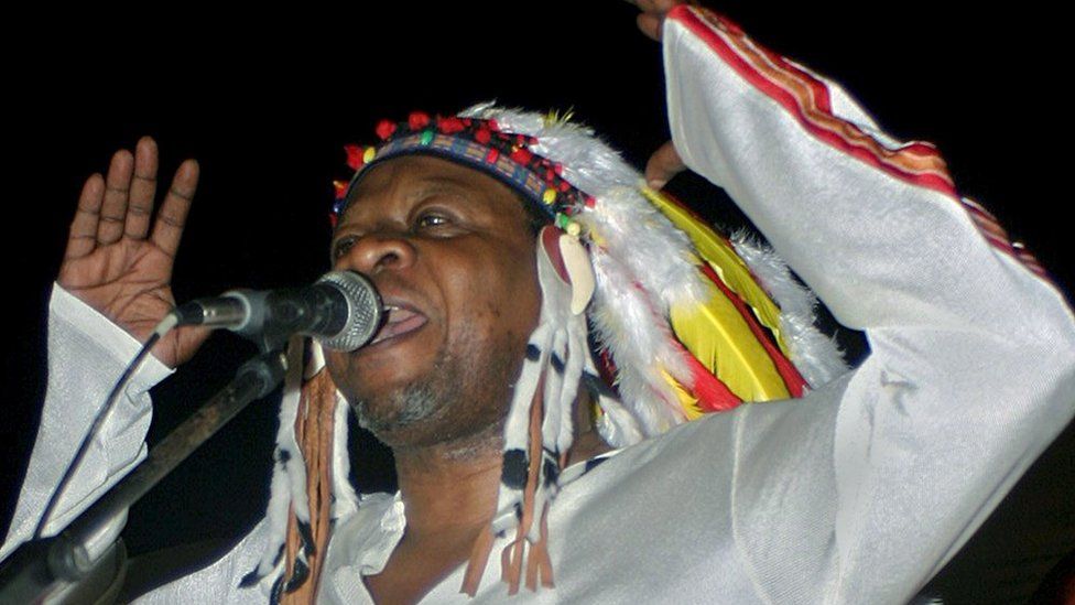 Papa Wemba during a 2004 concert in Kinshasa
