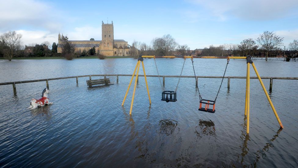 Flooding outside Tewkesbury Abbey