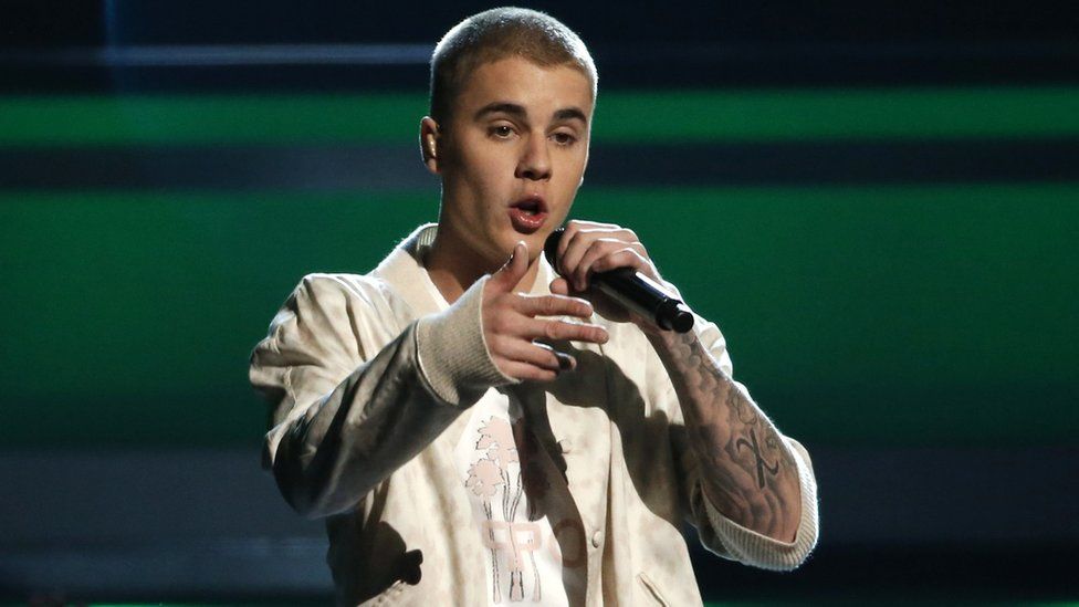 Justin Bieber planning 'biggest stage production' in V Festival's 21 ...