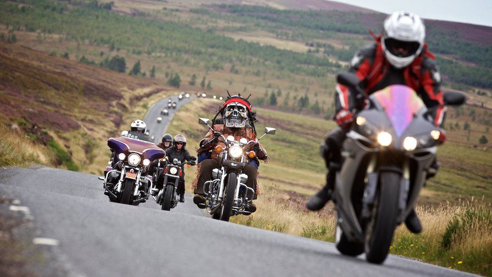 Riders take part in 20th Thunder in the Glens in Aviemore BBC News