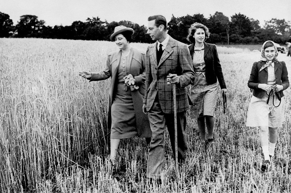 Princess Elizabeth in 1942 with King George VI, Queen Elizabeth and Princess Margaret