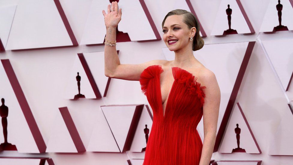 Maria Bakalova Wore Louis Vuitton To The 2021 Oscars