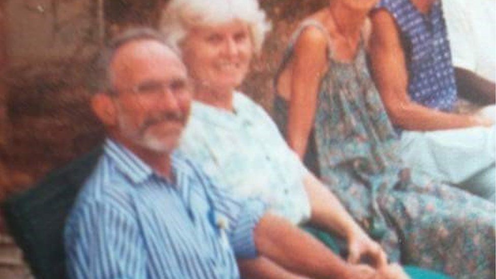 Photo showing Ken and Jocelyn Elliott