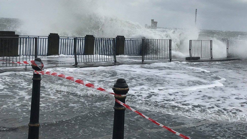 Storm-hit Douglas Promenade 'needs big clean-up' - BBC News