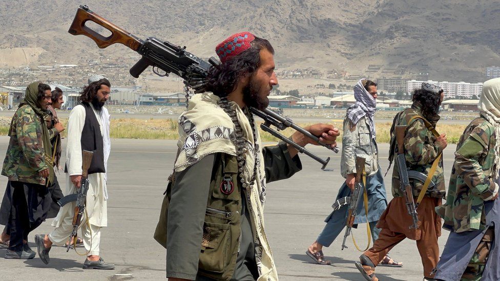 Taliban soldiers at Kabul airport