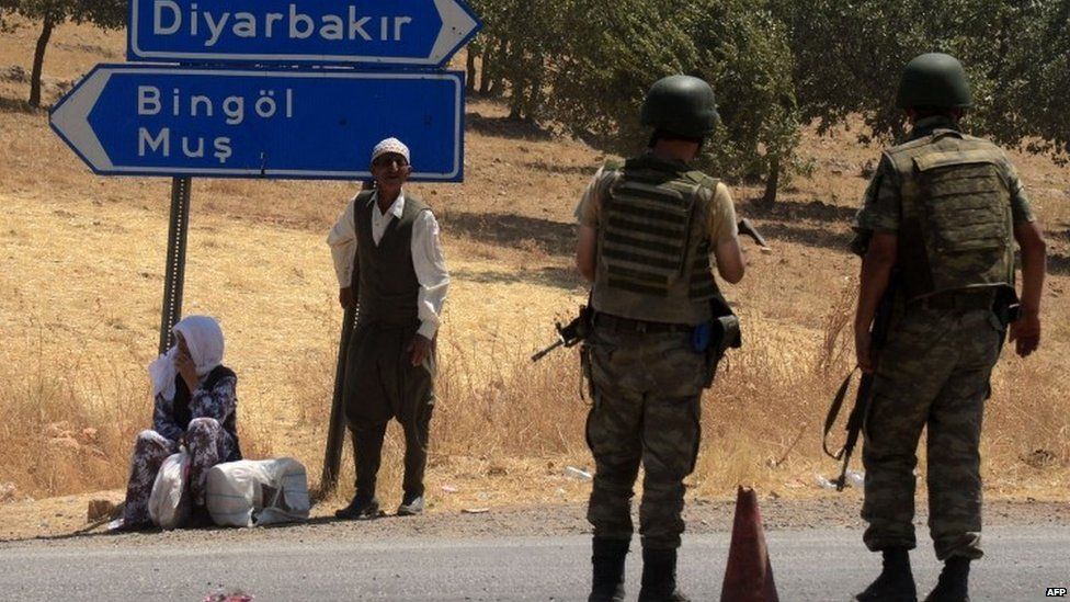 Turkish solders at a check point in Diyarbakir, south-eastern Turkey. Photo: 26 July 2015