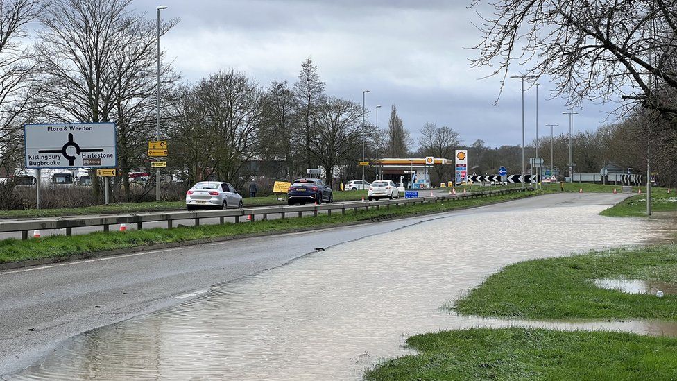 Flooding on A4500