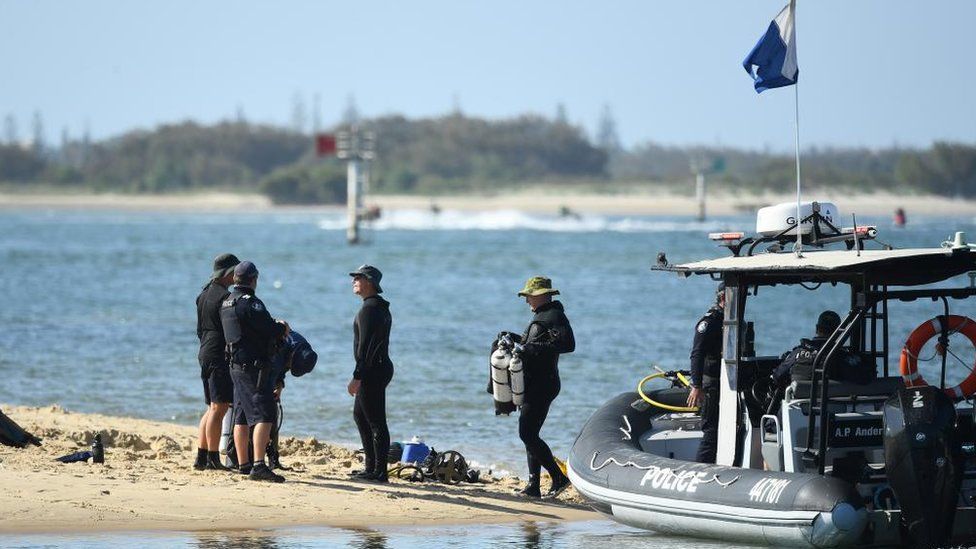 Divers at the scene