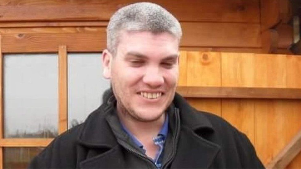 New searches for missing Hampshire man Jason Gates - BBC News