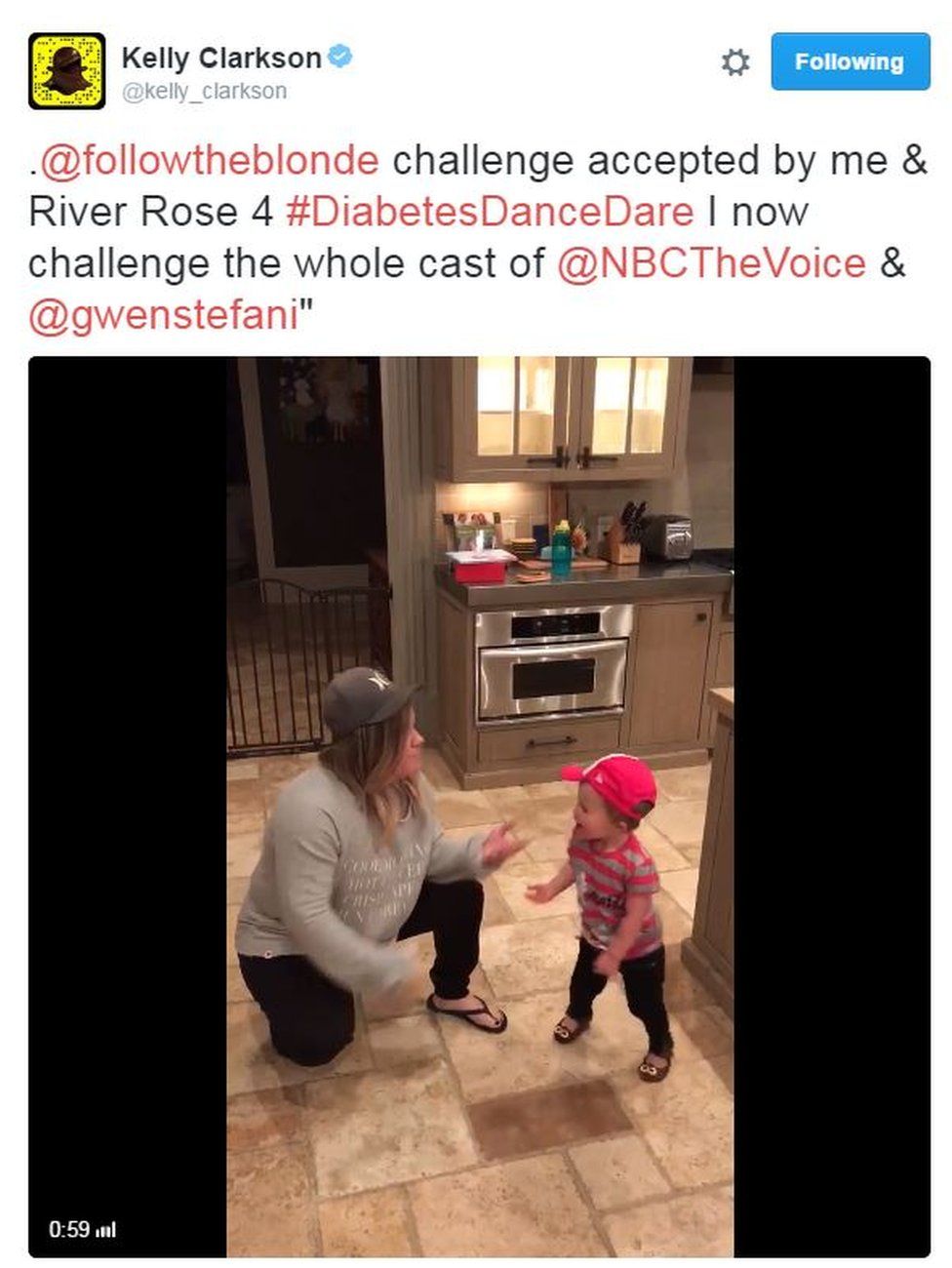 Kelly Clarkson and her daughter doing the #DiabetesDanceDare challenge