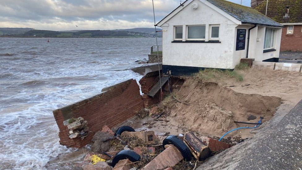 Exmouth Coastwatch lookout