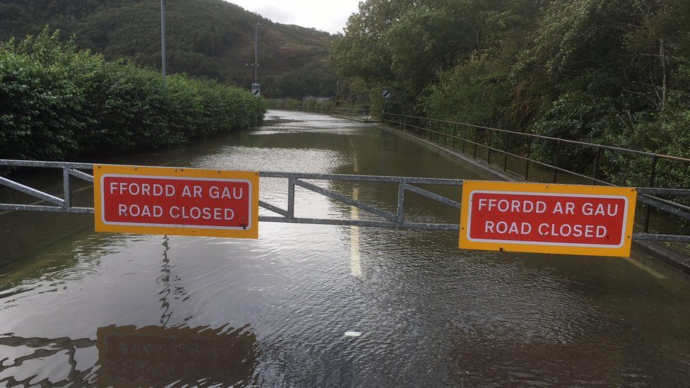 Dyfi Bridge closed due to flooding