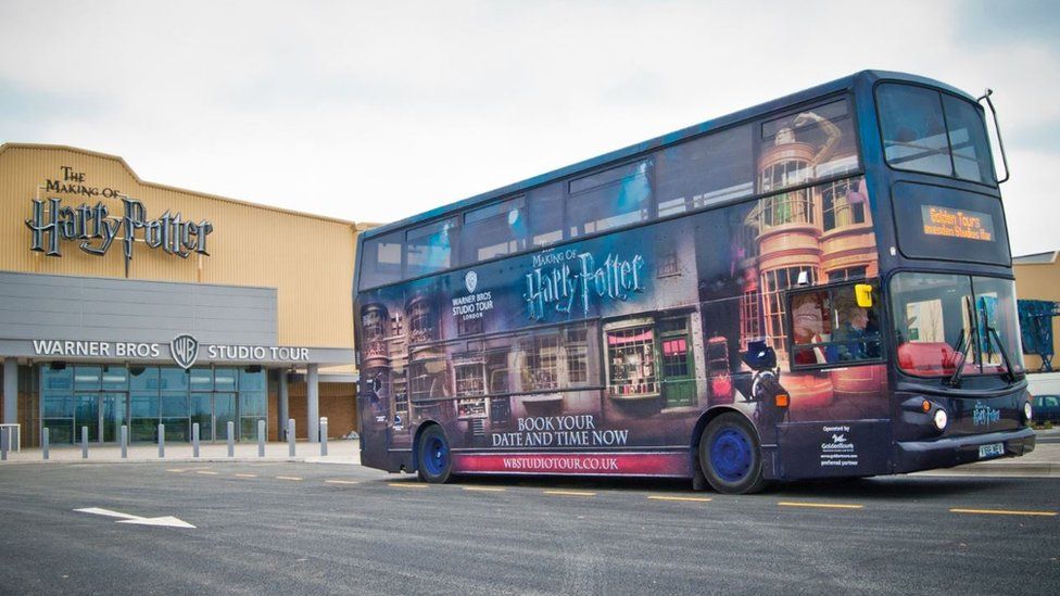 Harry Potter tour bus