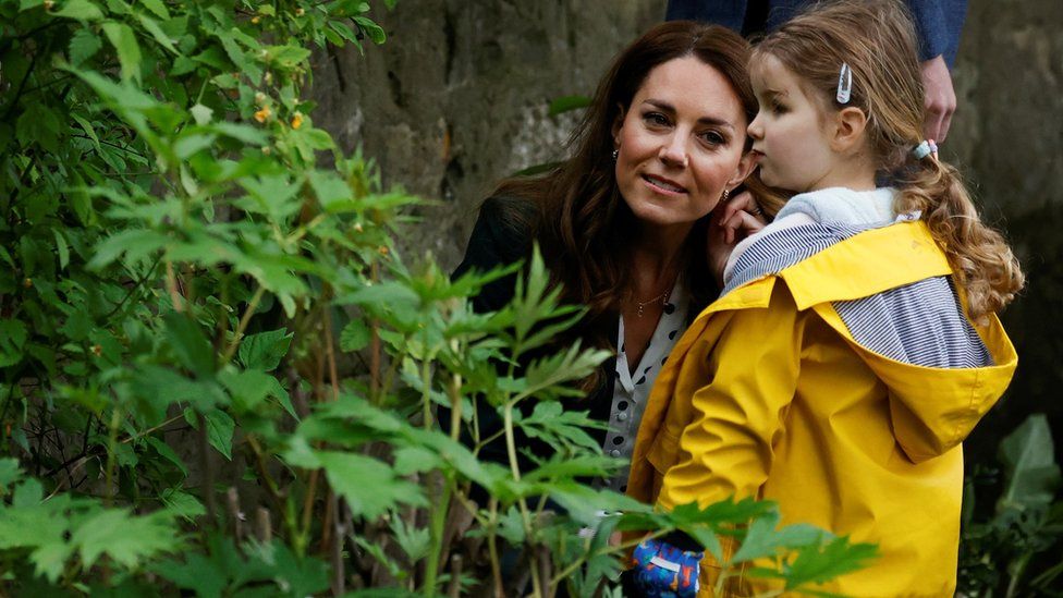 Kate met children from Edzell Nursery on a visit to Starbank Park in Edinburgh