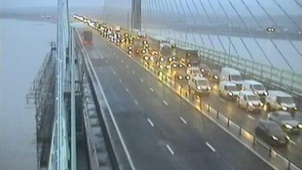 Traffic on the Prince of Wales Bridge
