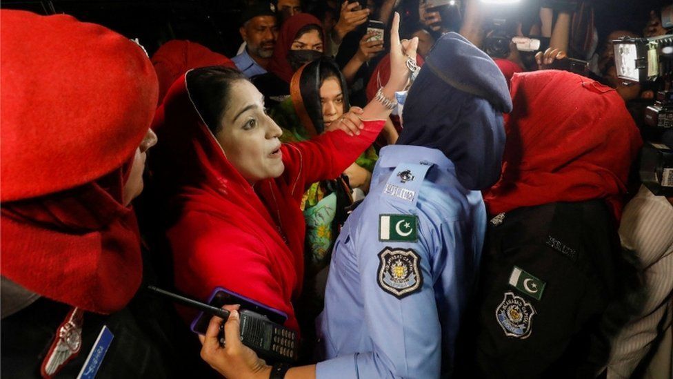 People protesting against vote of no-confidence in former Pakistani prime minister Imran Khan.