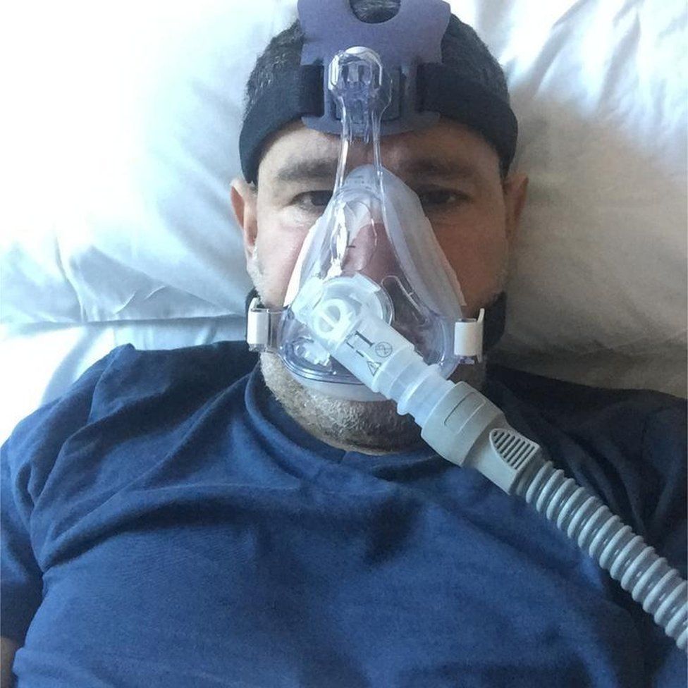 Abderrahmane Fadil receiving oxygen
