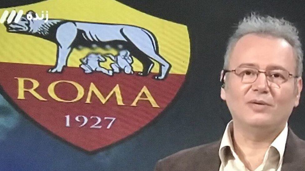 Screen capture of Iranian TV showing censorship of AS Roma's club badge