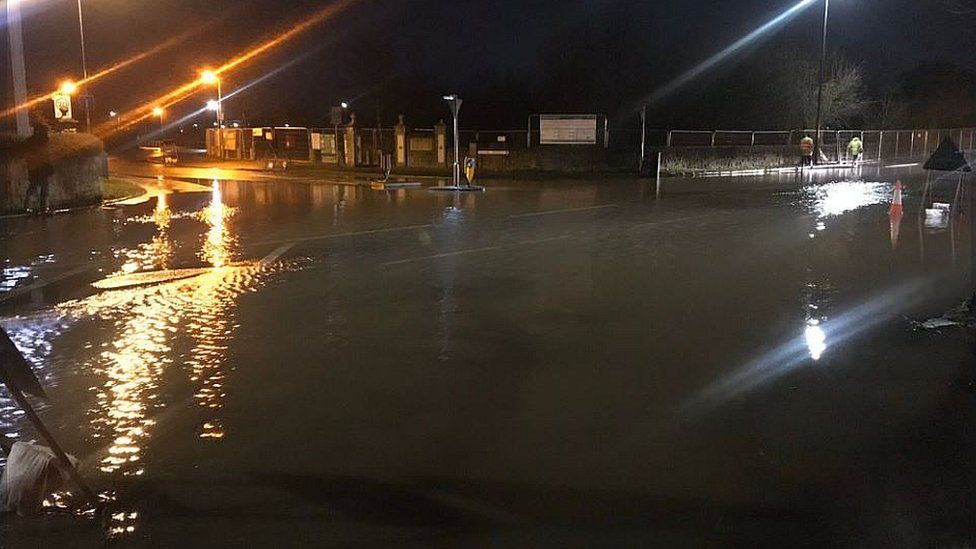 Storm Ciara: Cumbria begin clean-up after flooding - BBC News