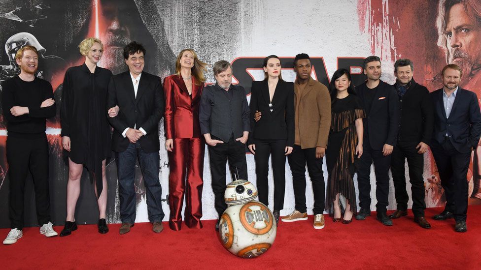 File:Star Wars- The Last Jedi Japan Premiere Red Carpet- Rian Johnson  (38905495792).jpg - Wikipedia