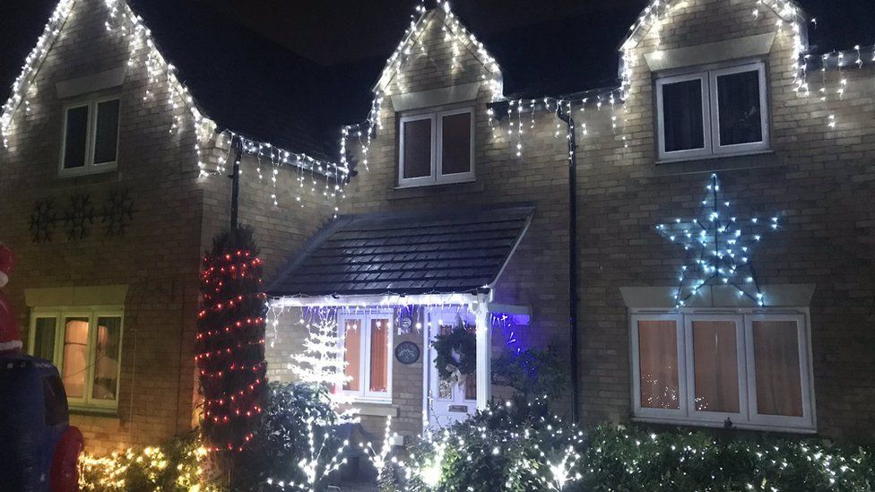 Christmas lights on Hollow Wood Road in Burton Latimer