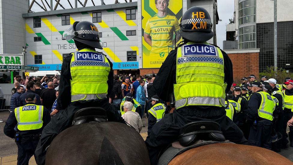 Police horses outside the Carrow Road stadium
