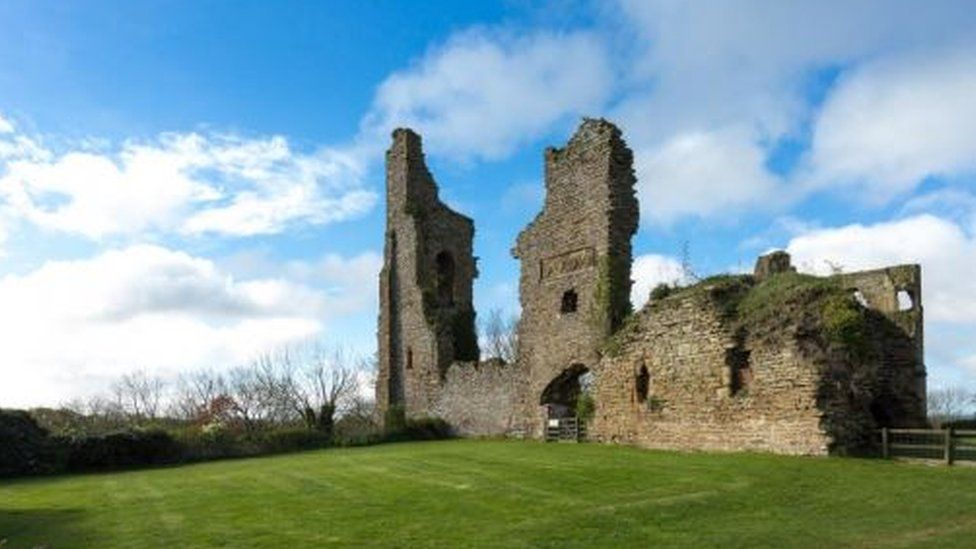 Sheriff Hutton Castle goes up for sale as part of £1.1m sale BBC News