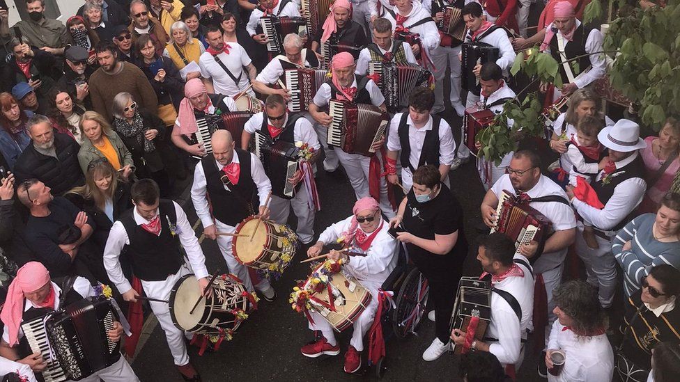 Padstow's 'Obby 'Oss festival returns after two years BBC News