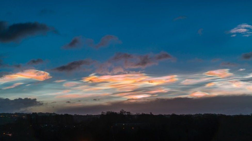 Nacreous clouds Glasgow