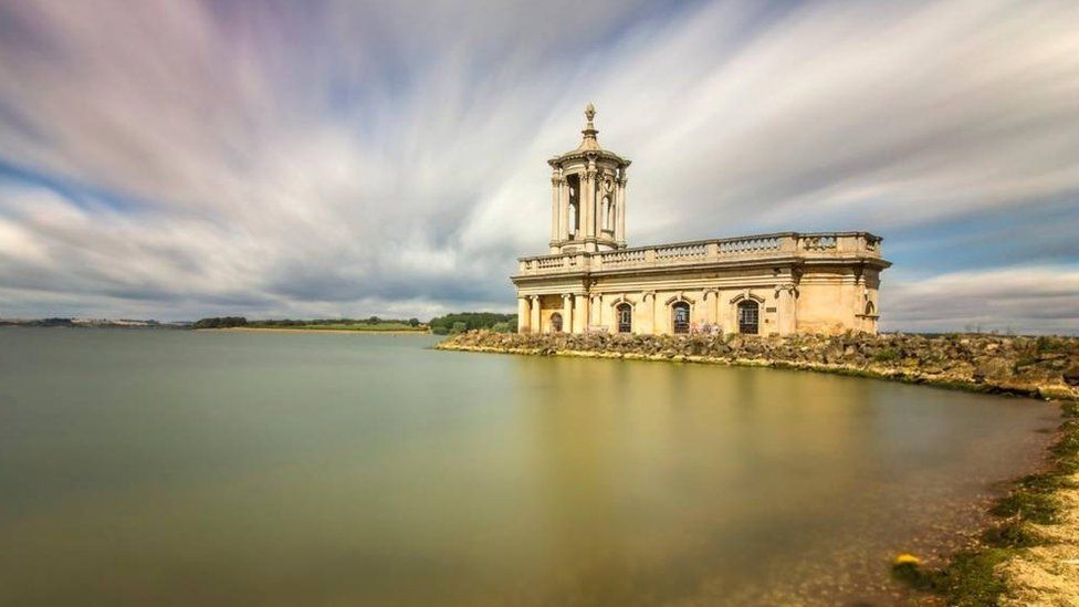 The development's website features a photo of Rutland Water, 20 miles away.