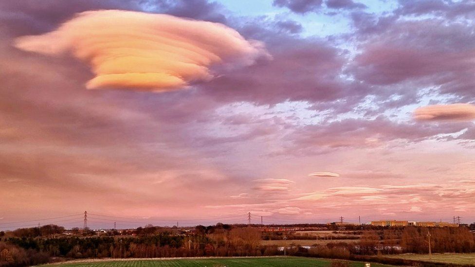 Stack of lenticular clouds