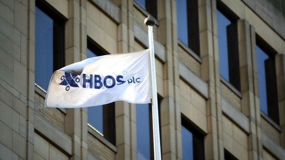 Flag displaying the old HBOS logo