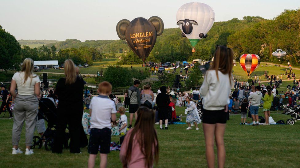 Isle of Wight Balloon Festival returns for second year BBC Newsround