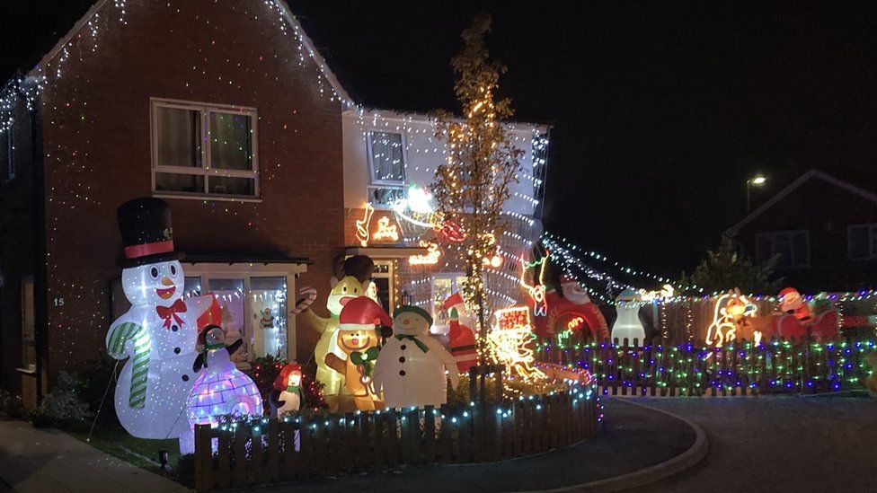 Telford neighbours put up Christmas decorations early to ease lockdown