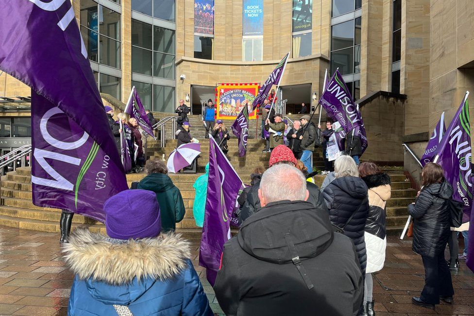 Unison members held a rally on the Buchanan Galleries steps in Glasgow city centre