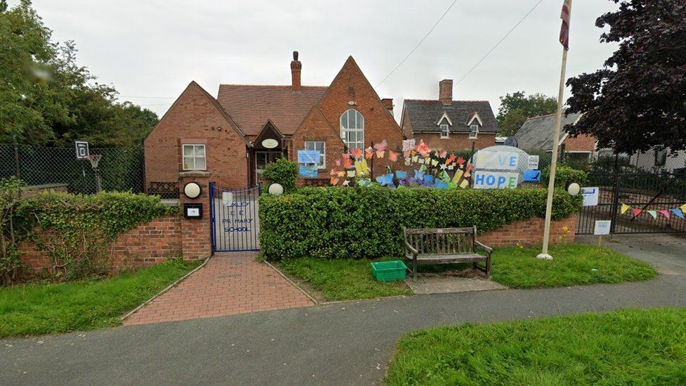 Lost school jumper found on roof after 20 years BBC Newsround