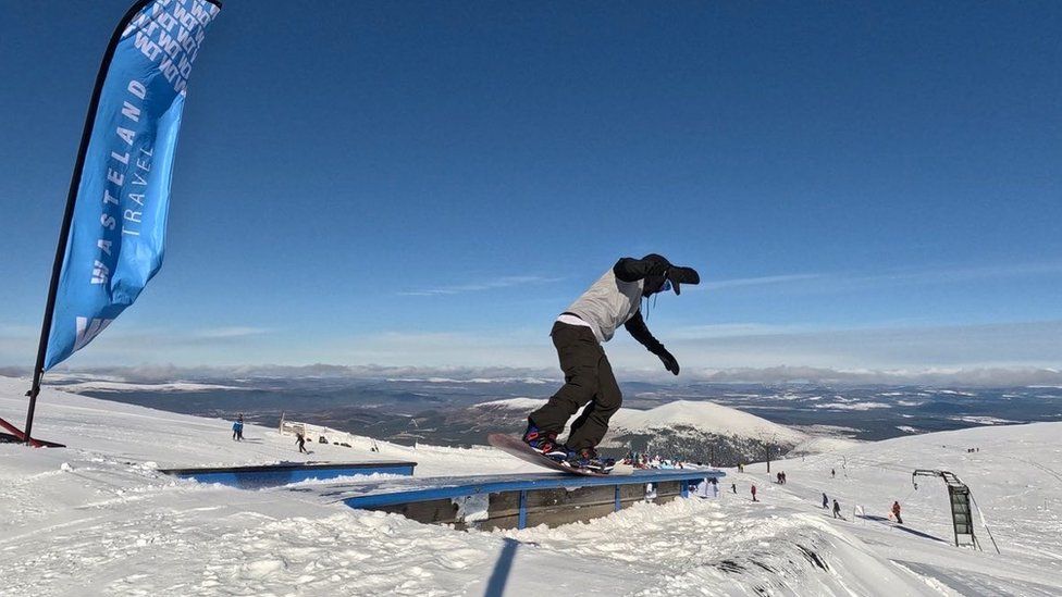 Snowboarding at Cairngorm