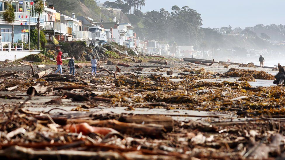 Калифорнийский шторм обрушился на пляжные сообщества