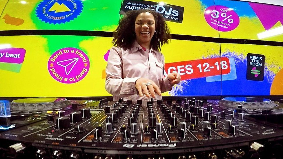 Future 1000 is a new national training programme all about getting more young women into the music industry through DJ skills.