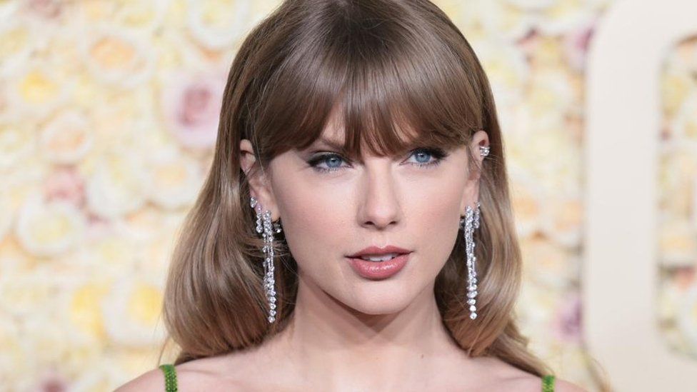 Taylor Swift at 2024 Golden Globes awards