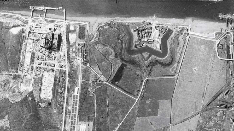 A photograph shows the distinctive star-shaped 17th-century Tilbury Fort with its moated earthen defences guarding the River Thames