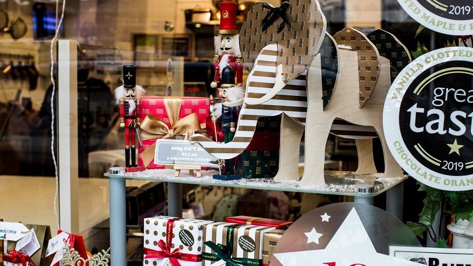 Elephantthemed trail unveiled by RSC in StratforduponAvon BBC News