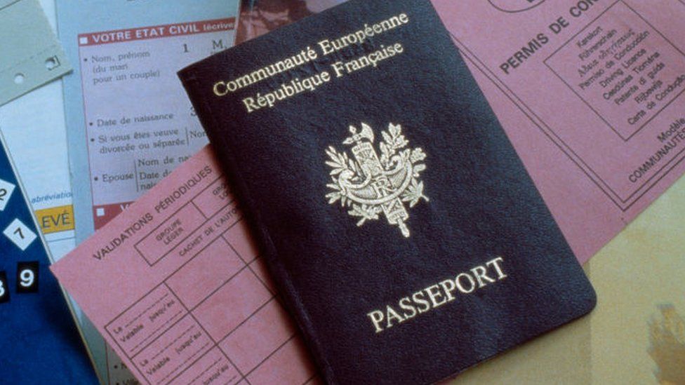 A French passport