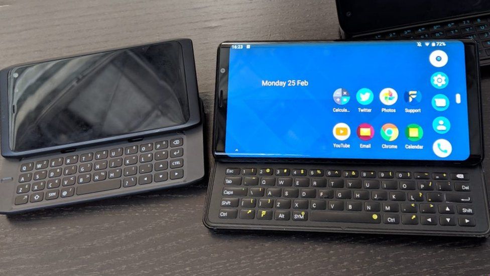 smartphones with keyboards