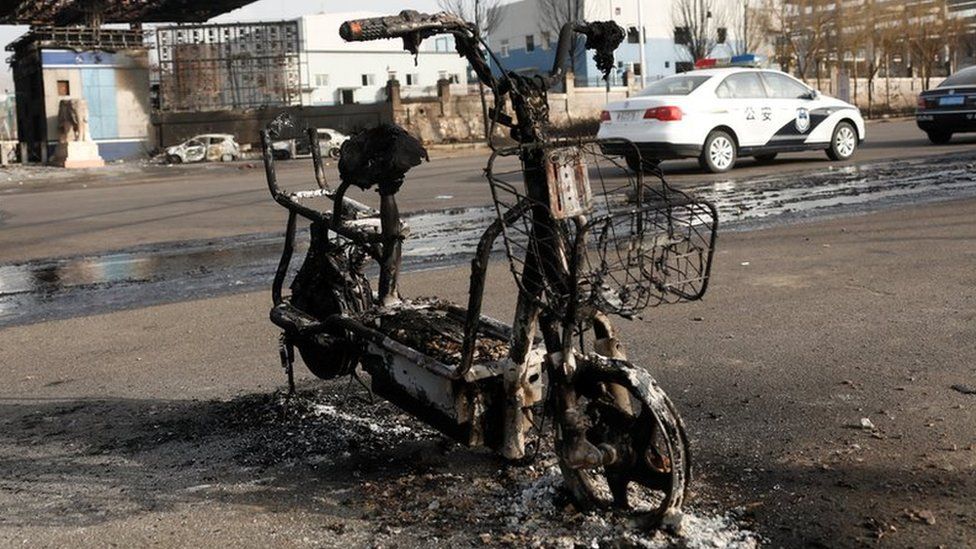 Burnt out bicycle in Zhangjiakou on 28 November 2018