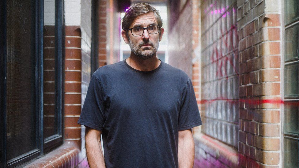 forfatter Tips jern Louis Theroux: I wrestle with amplifying extreme voices - BBC News
